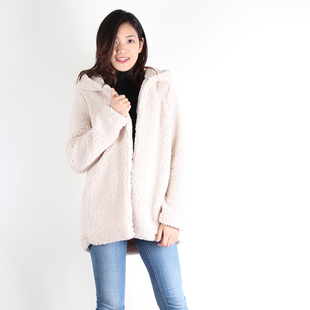 Last 3 piece! NWT, Taupe Sherpa Hoodie Jacket